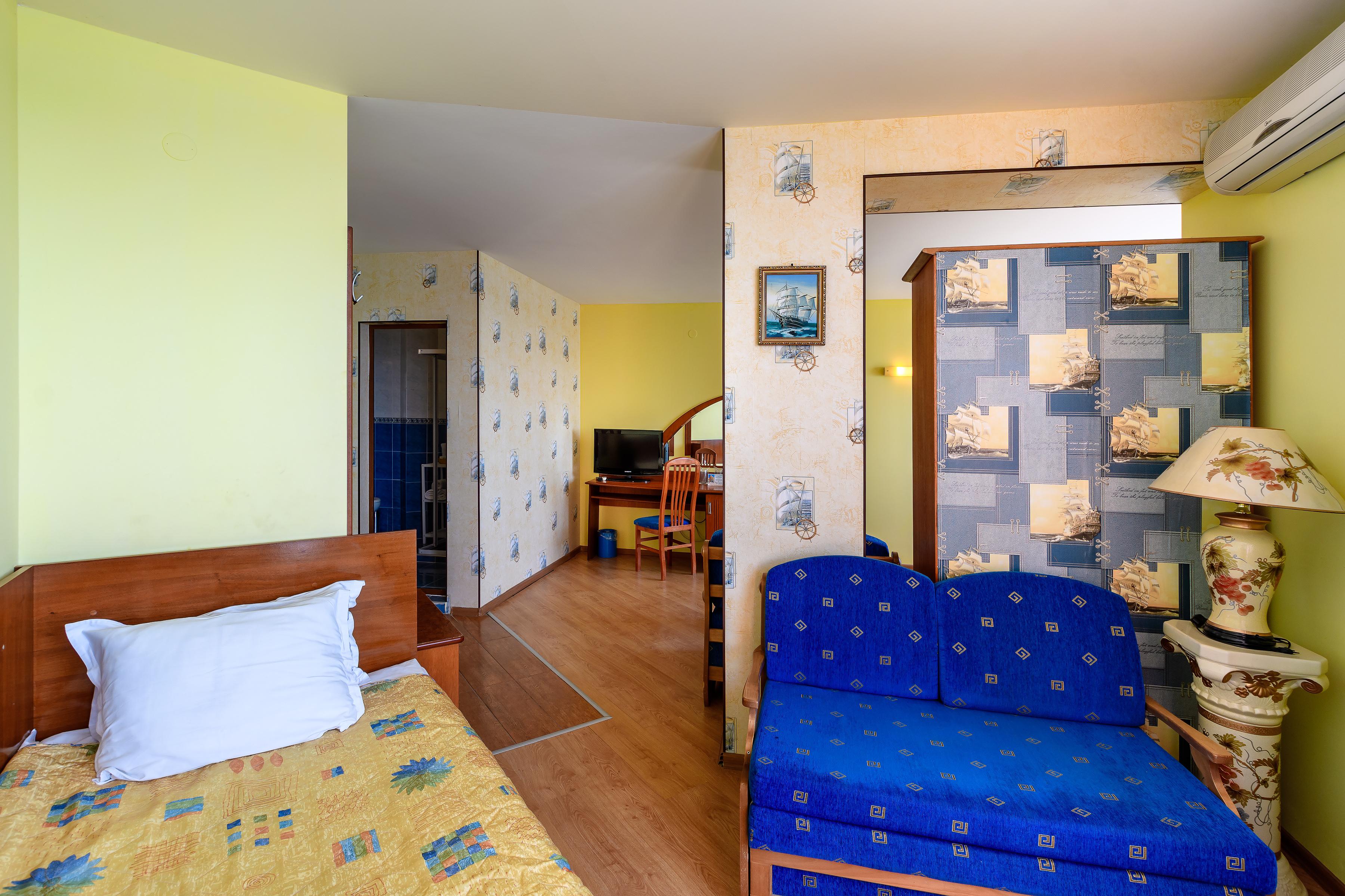 Evridika 3*