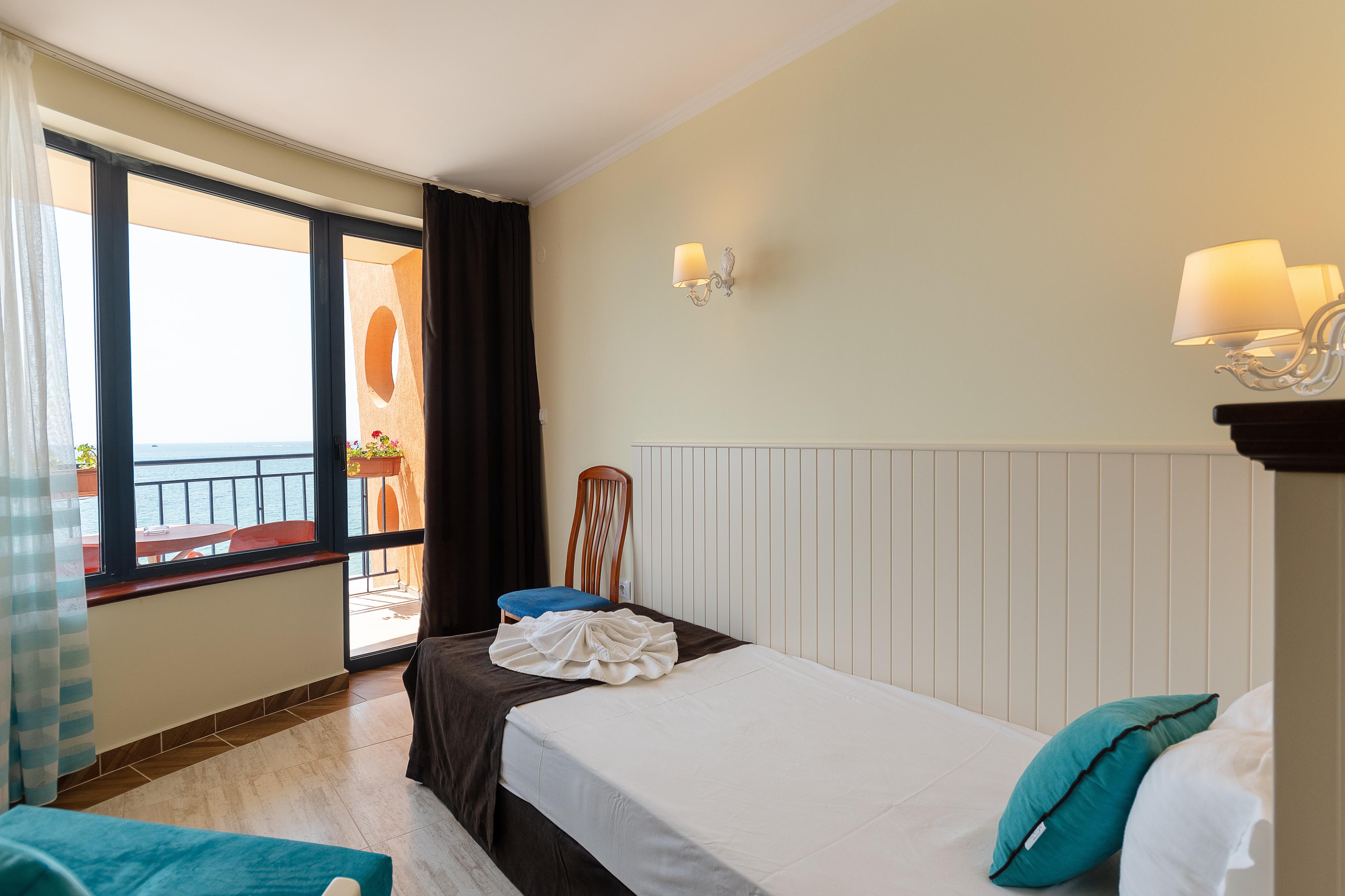 Hotel Evridika 3*